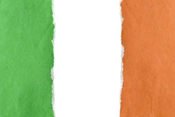 Πράσινο Και Πορτοκαλί Σκισμένο Χαρτί Λευκό Ιρλανδική Κρατική Σημαία — Φωτογραφία Αρχείου