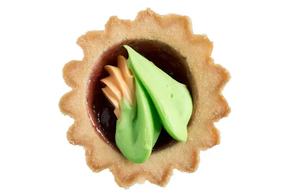 Tartlet Kaka Med Grädde Och Bärsylt Isolerad Över Vitt — Stockfoto