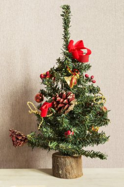 Sahte Noel ağacı