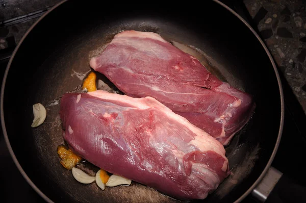 Tasty Uncooked Goose Magret Filet Orange Garlic Cooking Pan — Stock Photo, Image