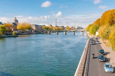Paris 'teki Seine Nehri