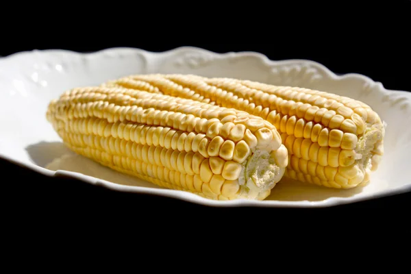 Costelas de milho frescas em um branco — Fotografia de Stock