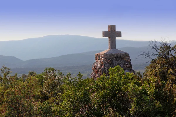 Dağ taş çapraz — Stok fotoğraf