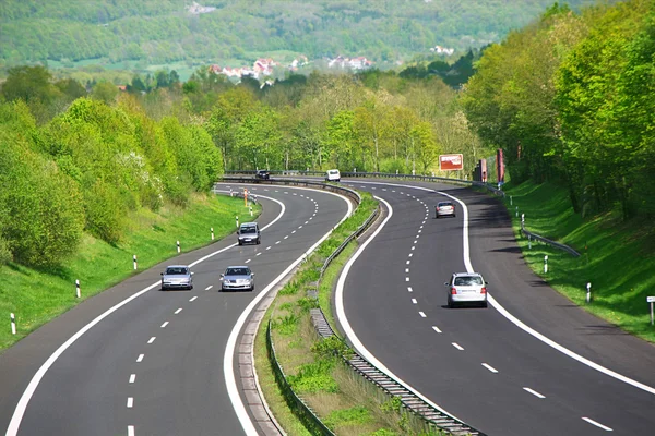 Alman otoyolunda trafik sıkışıklığı 