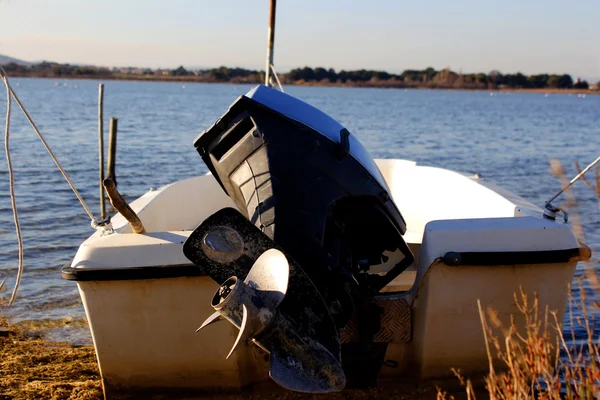 Barco a motor — Fotografia de Stock