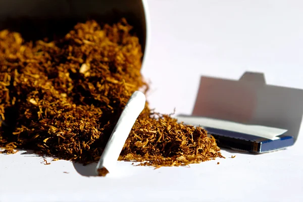 Sigaret In losse tabak — Stockfoto