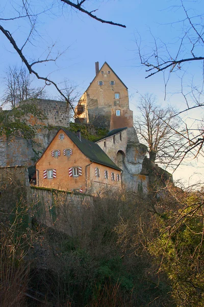 Castelo nas montanhas — Fotografia de Stock