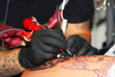 Dövme yakın çekim