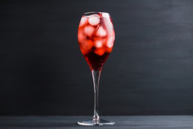 lezzetli nar kokteyl