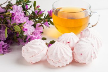 Zephyr ahşap arka plan üzerinde