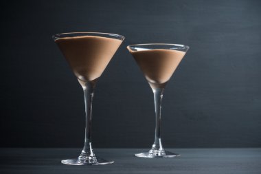 Martini cam çikolata mousse