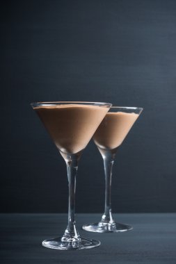 Martini cam çikolata mousse