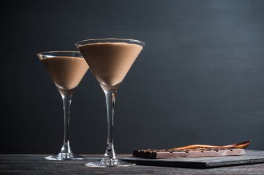 Martini cam çikolata mousse