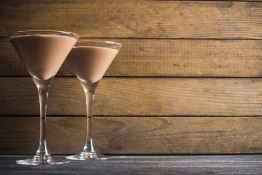 Martini cam çikolata mousse