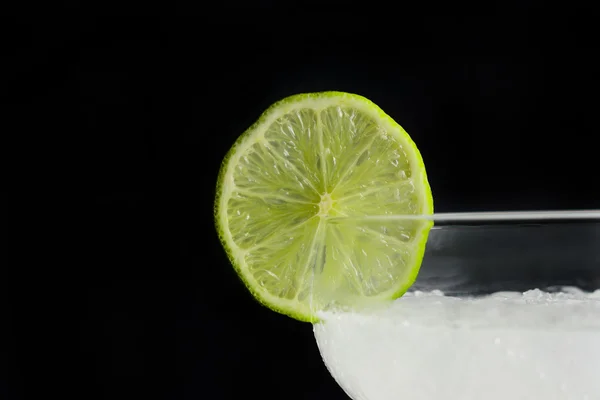 Cocktail margarita med lime — Stockfoto