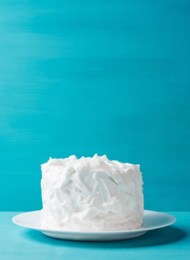 Beyaz kremalı pasta