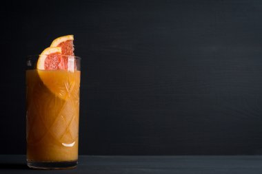 Greyfurt içecek siyah