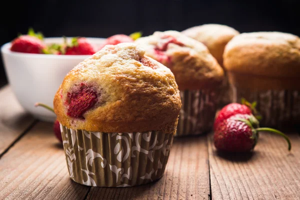 Homemade muffins with strawberries — Stock Photo, Image