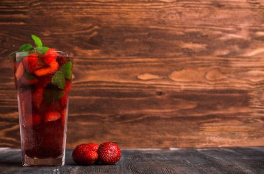 çilek mohito kokteyli