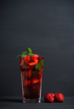 çilek mohito kokteyli