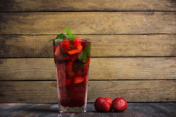 Fraise Mojito cocktail — Photo