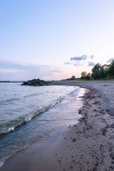 Línea Costera Las Luces Del Atardecer Con Foco Los Detalles — Foto de Stock