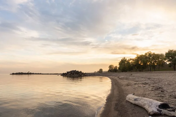 Línea Costera Las Luces Del Atardecer Paisaje Nocturno Enfoque Selectivo — Foto de Stock