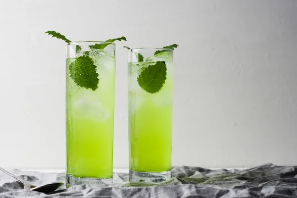 Green cocktail with mint — Stock Photo, Image