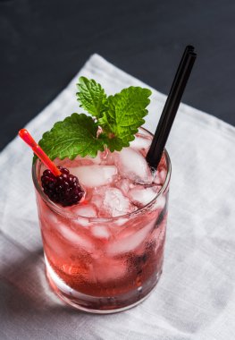 BlackBerry buzla kokteyl