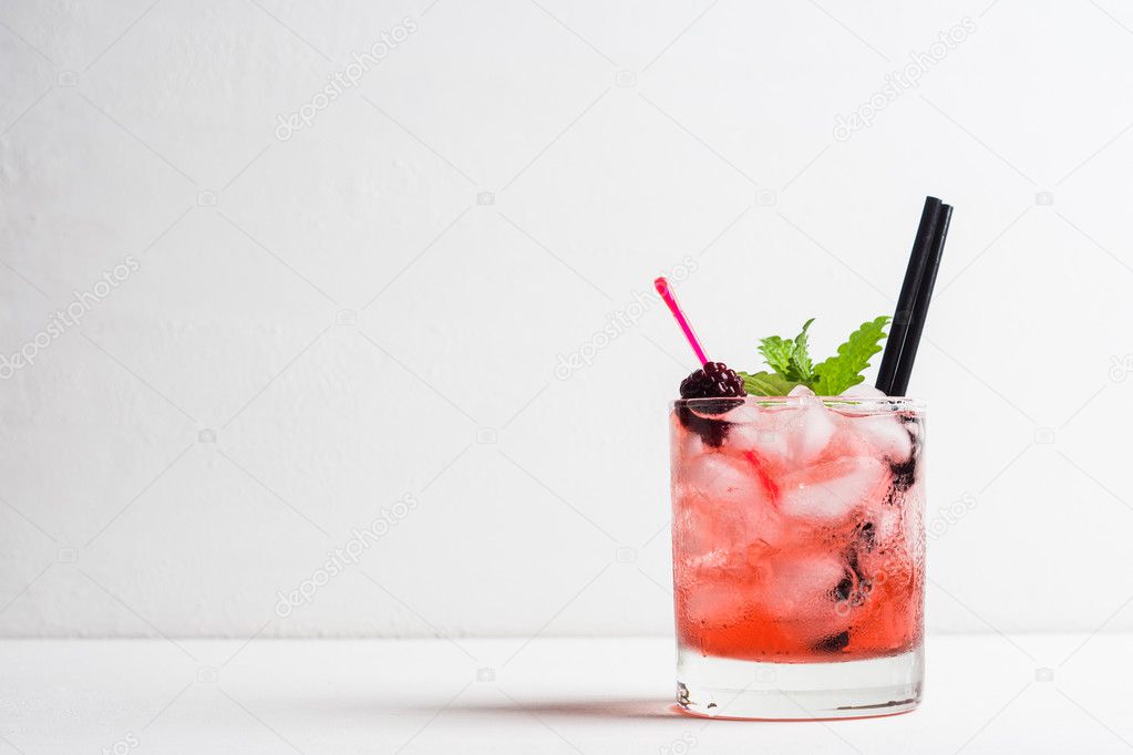 Blackberry cocktail with ice