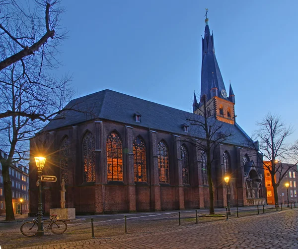 Lambertus kyrkan i Duesseldorf — Stockfoto