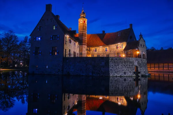 Castillo Histórico Iluminado Luedinghausen —  Fotos de Stock