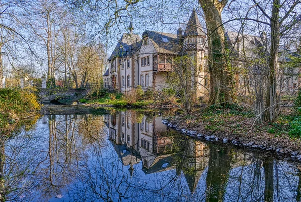 Historiska Slott Och Damm Düsseldorf Eller — Stockfoto