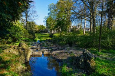 Düsseldorf Garath 'daki tarihi kale parkı.