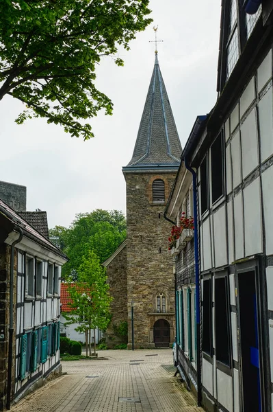 Halvtimrat Hus Och Kyrka Hattingens Historiska Centrum Blankenstein — Stockfoto