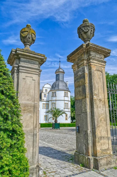 Vstup Historického Hradu Schloss Neuhaus — Stock fotografie