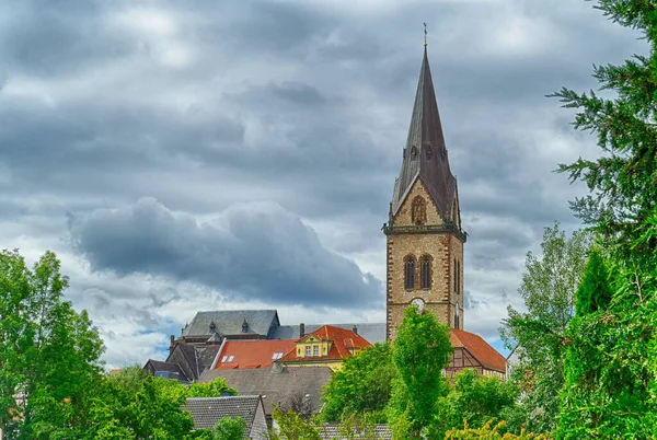 Historische Gebäude Und Kirchturm Der Warburger Innenstadt — Stockfoto