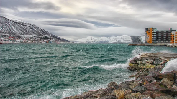 Tromso harbour a polárního moře — Stock fotografie