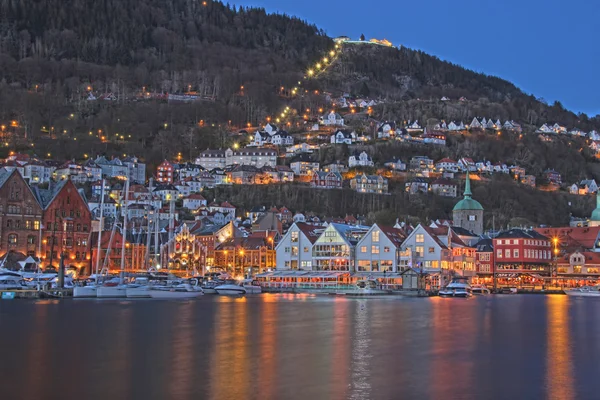 Bergen v noci — Stock fotografie