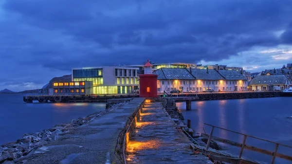 Puerto de Alesund por la noche — Foto de Stock
