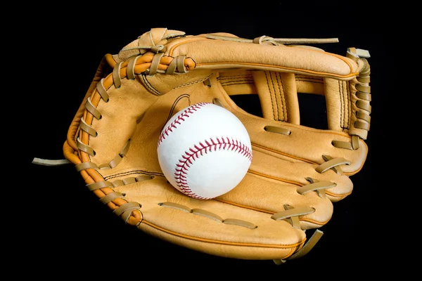 Honkbalhandschoen en bal — Stockfoto