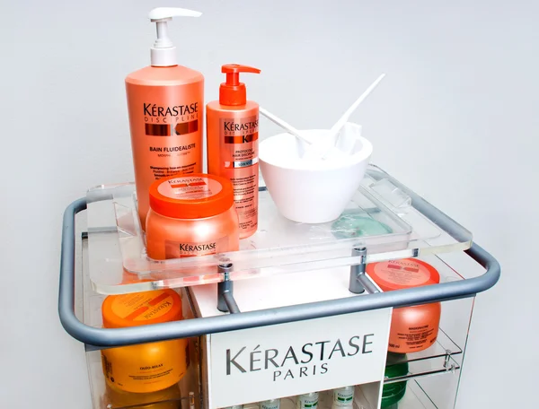 Produkty do włosów Kerastase — Zdjęcie stockowe