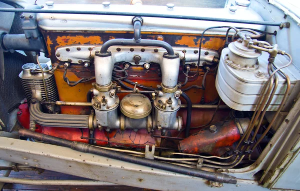 Vintage vecchio motore auto — Foto Stock