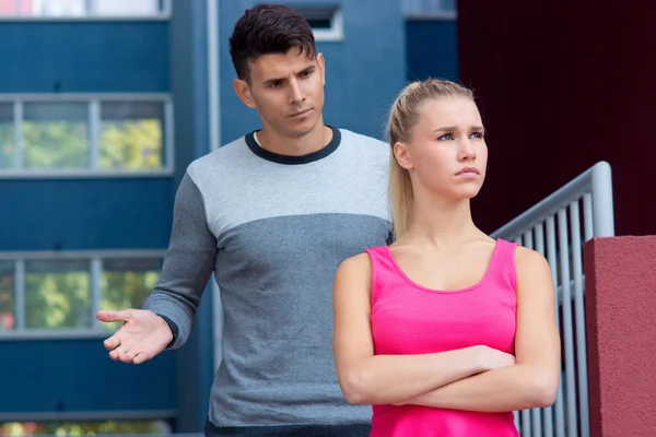 Girl upset with her boyfriend — Stock Photo, Image