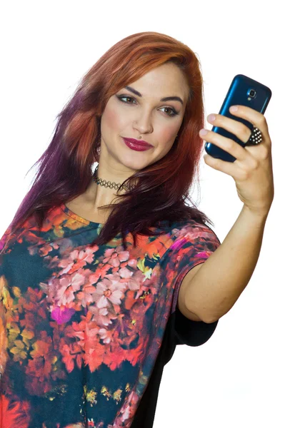 Interessant aussehendes Mädchen macht Selfie — Stockfoto