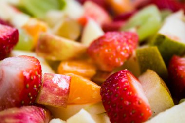 Portre renkli meyve salatası