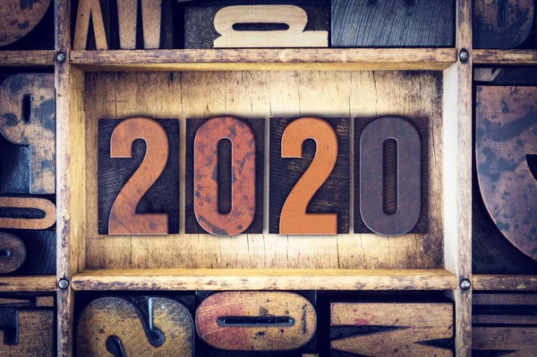 Year 2020 Written Old Vintage Letterpress Type — Stock Photo, Image