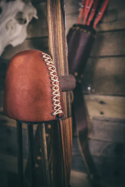 Een Traditionele Boogschieten Jachtscène Met Boog Pijlenkoker Gewei — Stockfoto