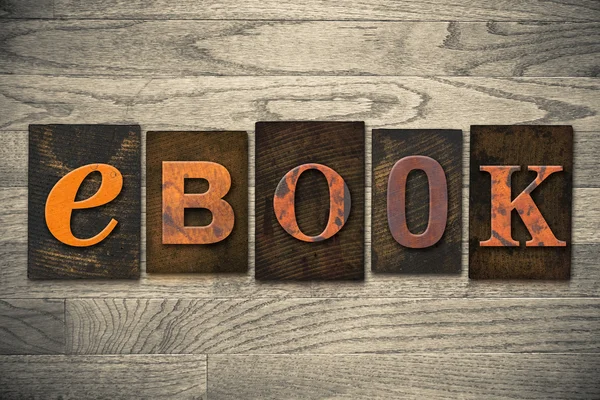 EBook koncepce dřevěné knihtisk typ — Stock fotografie