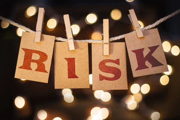 Kockázat fogalmát nyírni, kártyák és a fények — Stock Fotó